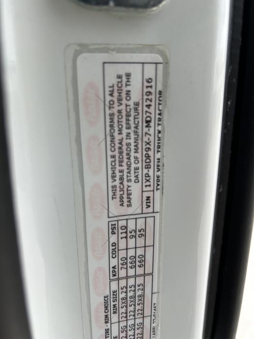 2021 Peterbilt 579-27