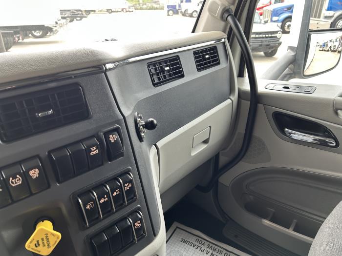 2021 Peterbilt 579-35