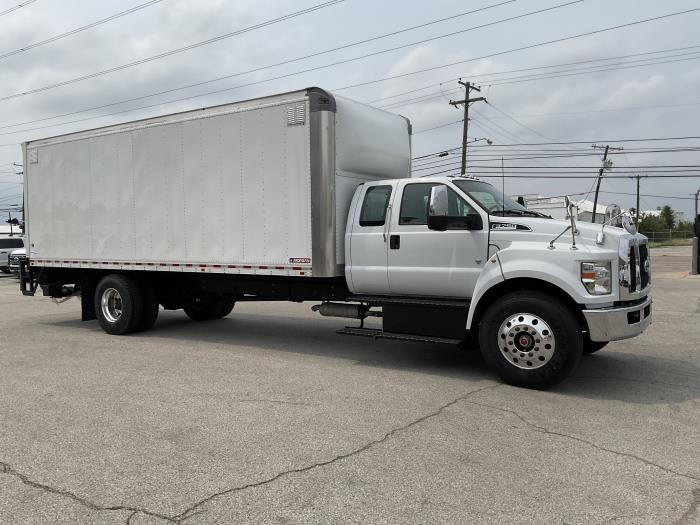 2023 Ford F-750-11