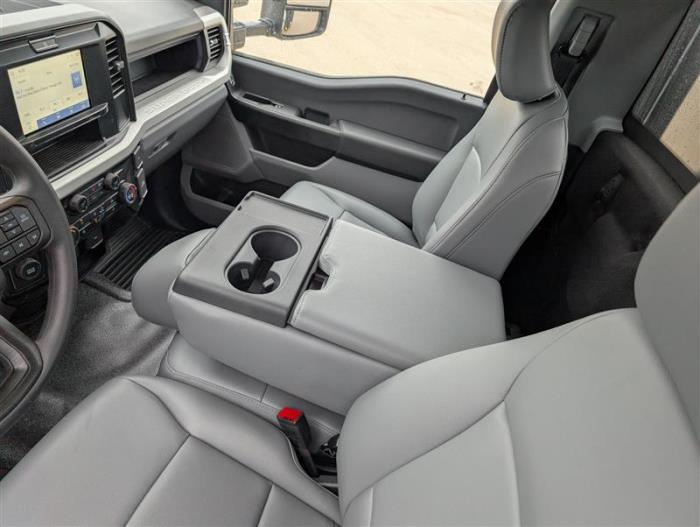 2025 Ford F-550-16