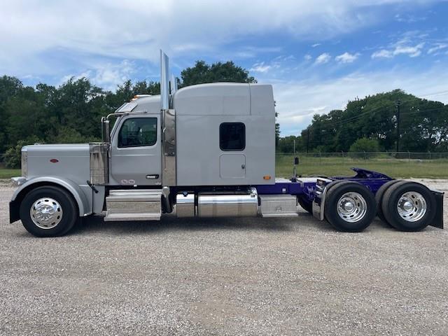 2026 Peterbilt 589-2
