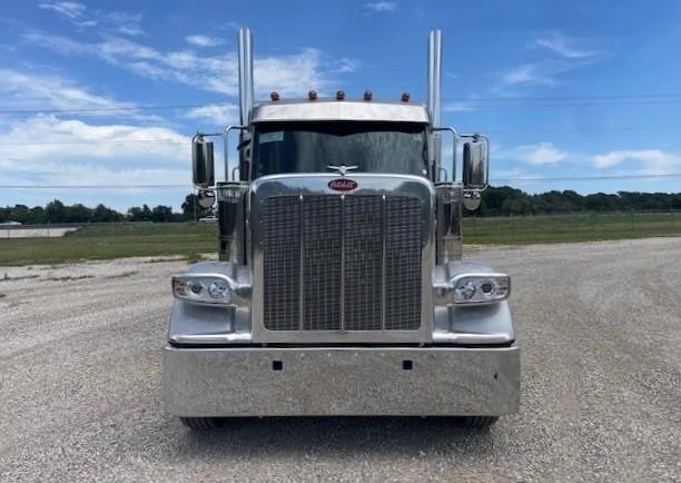 2026 Peterbilt 589-3