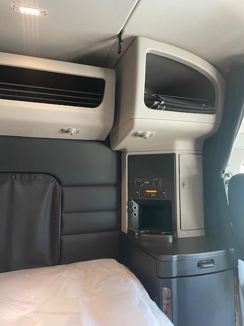 2026 Peterbilt 589-14