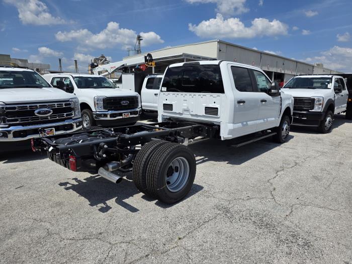2025 Ford F-350-4