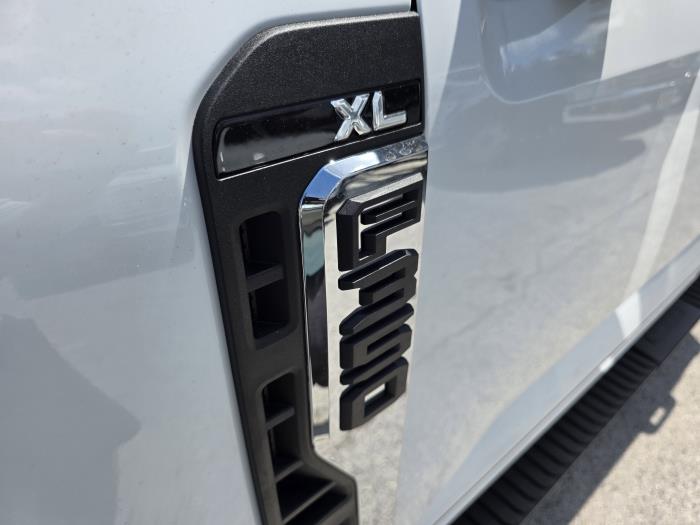 2025 Ford F-350-8