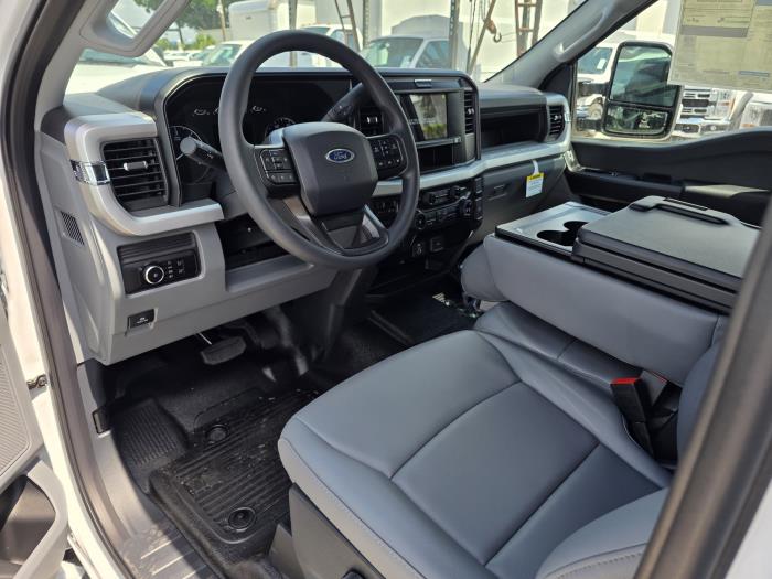 2025 Ford F-350-9