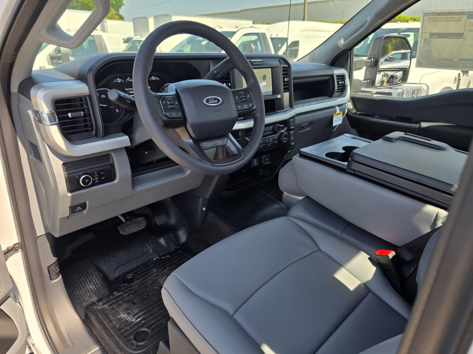 New 2025 Ford F-550 Regular Cab Cab Chassis for sale #1899589 - photo 12