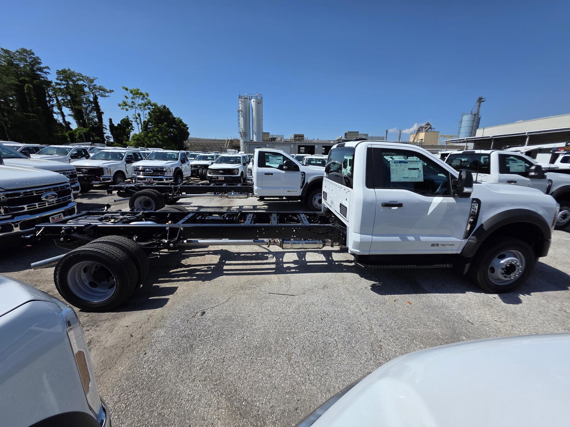 New 2025 Ford F-550 Regular Cab Cab Chassis for sale #1899589 - photo 7