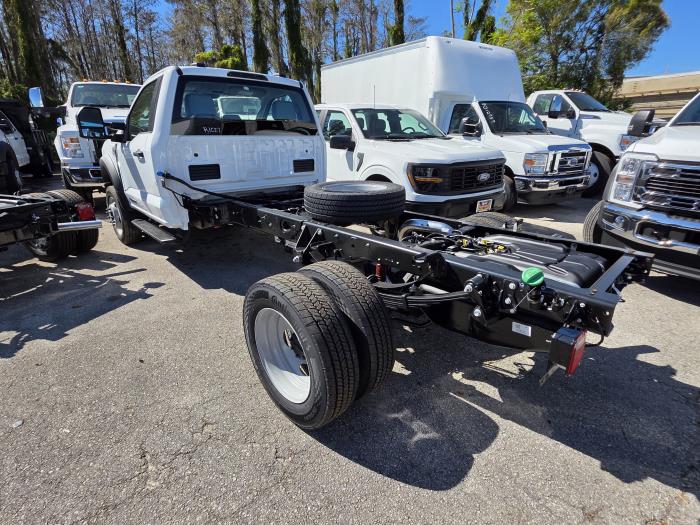 2025 Ford F-450-4