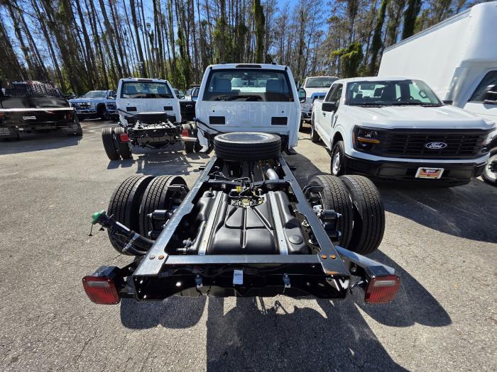 2025 Ford F-450-5