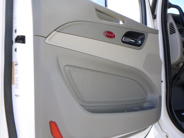2021 Peterbilt 579-15
