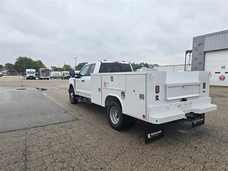 New 2025 Ford F-350 Super Cab 4x4 Reading SLU108-DW 9' Service Truck for sale #1904954 - photo 2