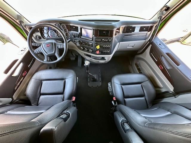 2020 Peterbilt 579-14