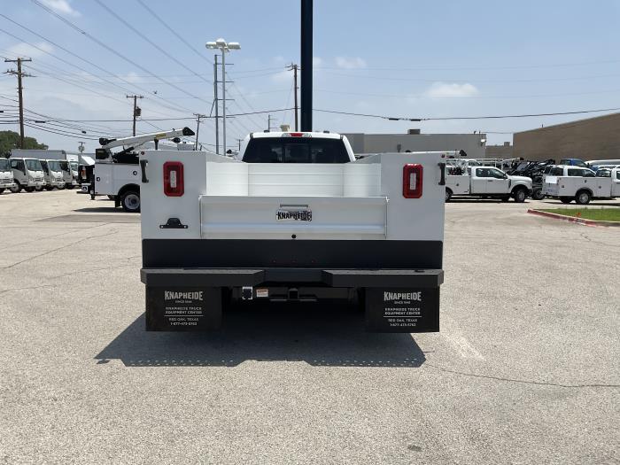 2025 Ford F-550-4