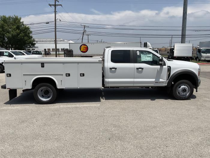 2025 Ford F-550-6