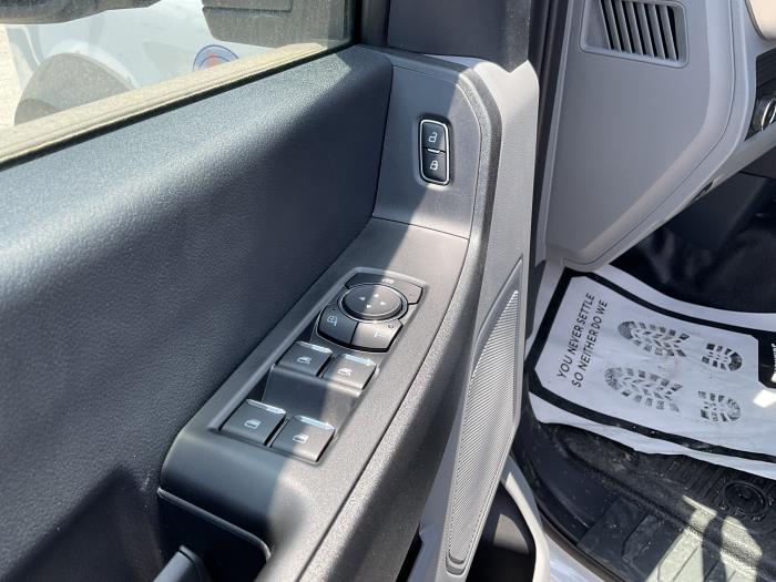 2025 Ford F-550-13