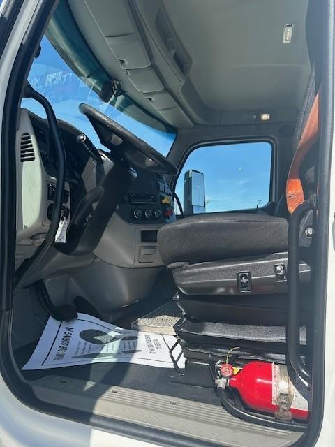 2021 Peterbilt 579-4