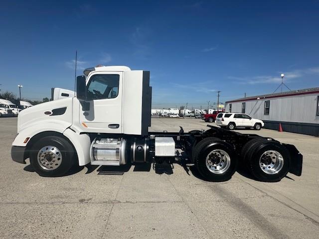 2021 Peterbilt 579-5