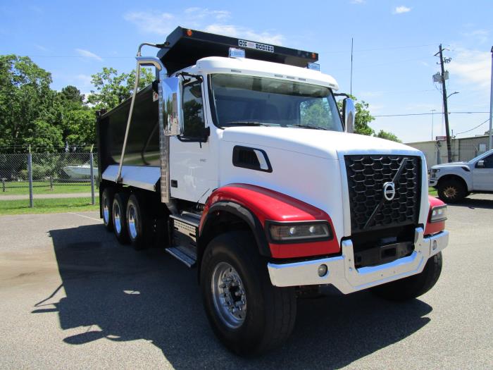 2022 Volvo VHD-2