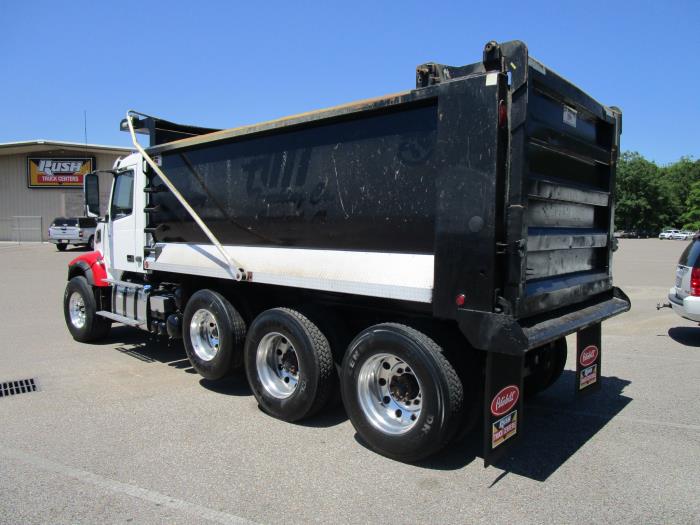 2022 Volvo VHD-6