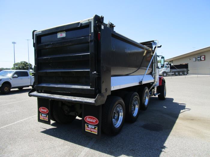 2022 Volvo VHD-7