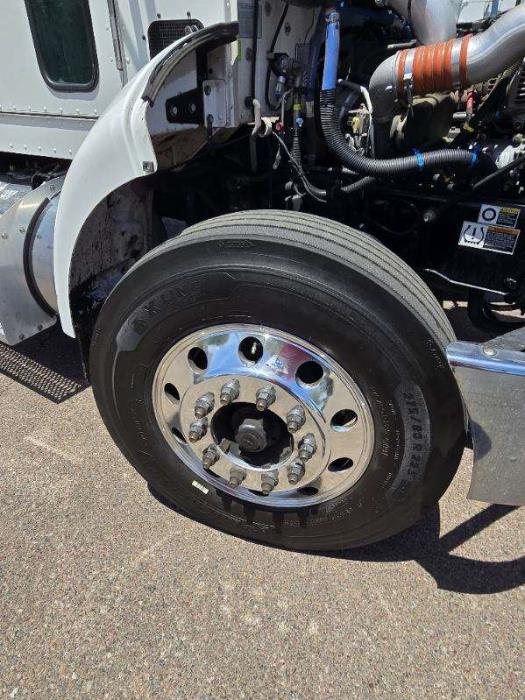 2019 Peterbilt 330-12