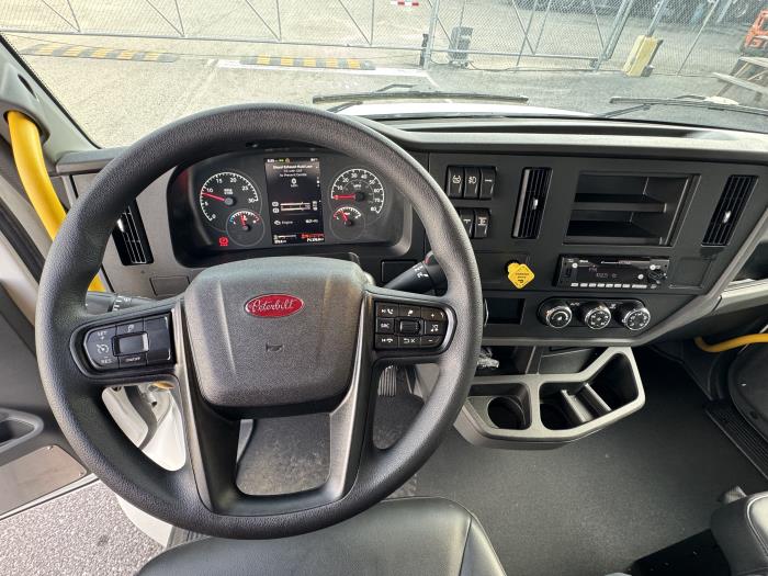 2025 Peterbilt 536-10