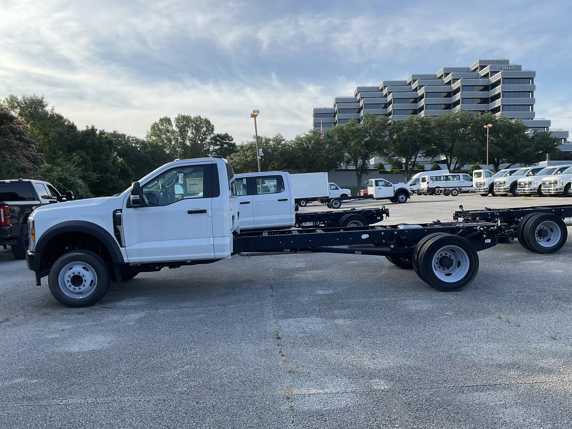 2024 Ford F-550 Regular Cab DRW 4x2 Cab Chassis for sale #1789066 - photo 3