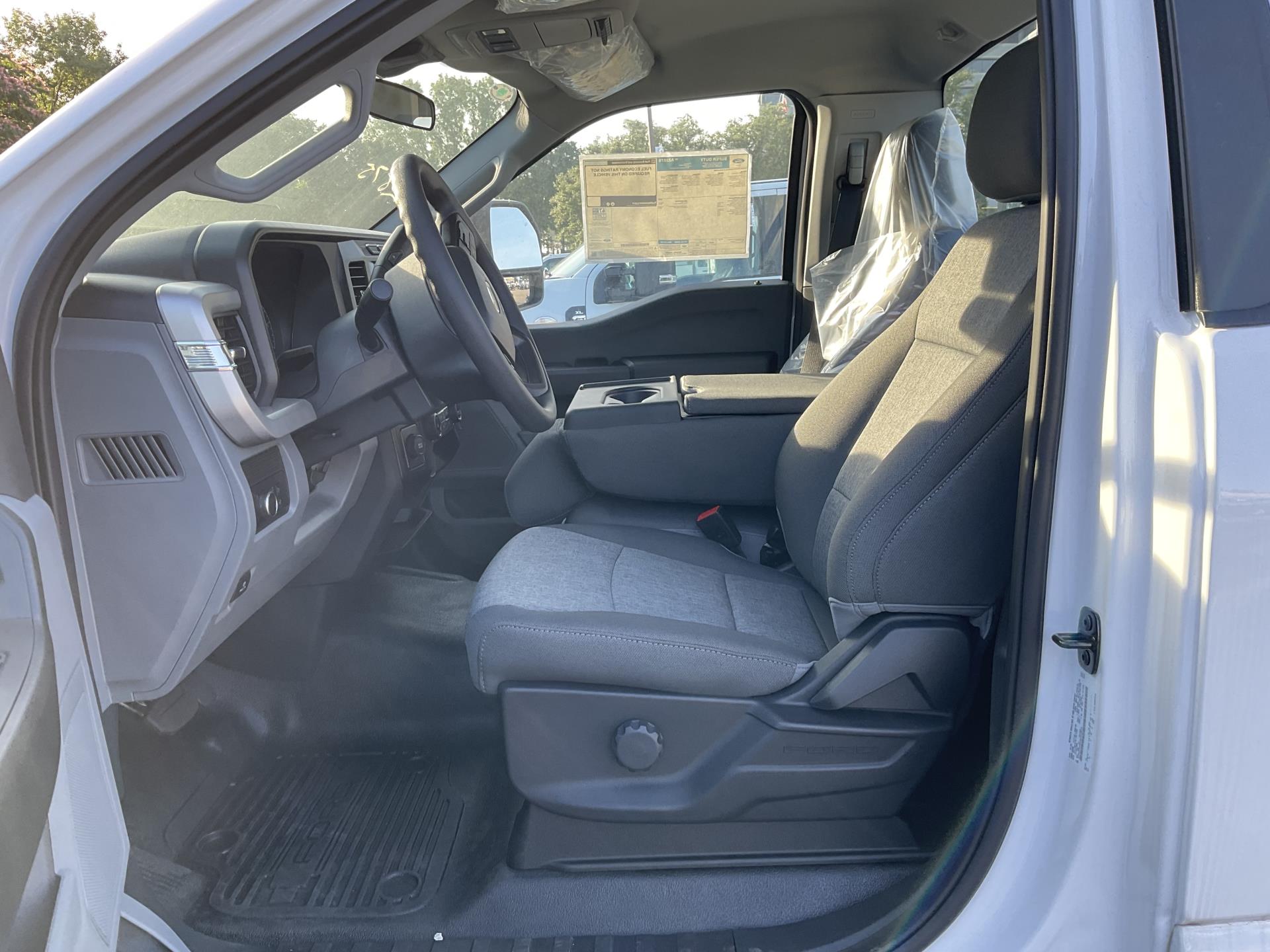 2024 Ford F-550 Regular Cab DRW 4x2 Cab Chassis for sale #1789066 - photo 10