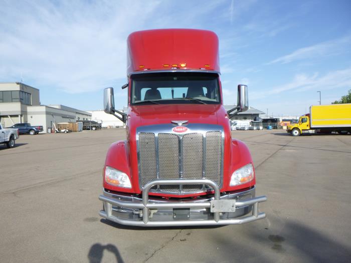 2022 Peterbilt 579-3