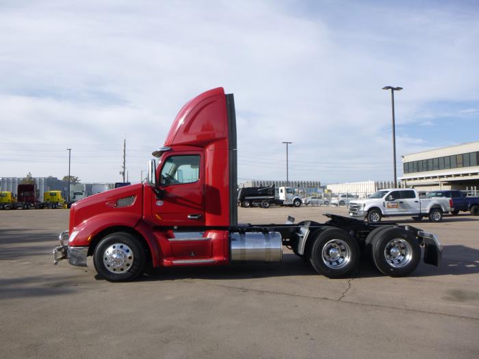 2022 Peterbilt 579-4