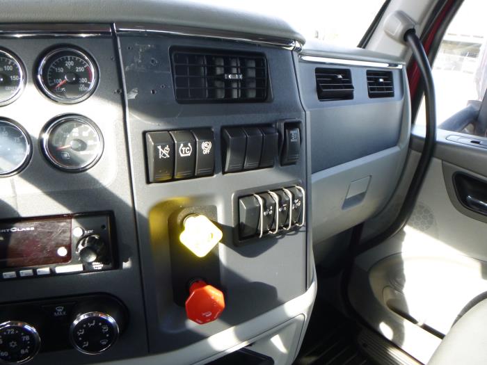 2022 Peterbilt 579-15