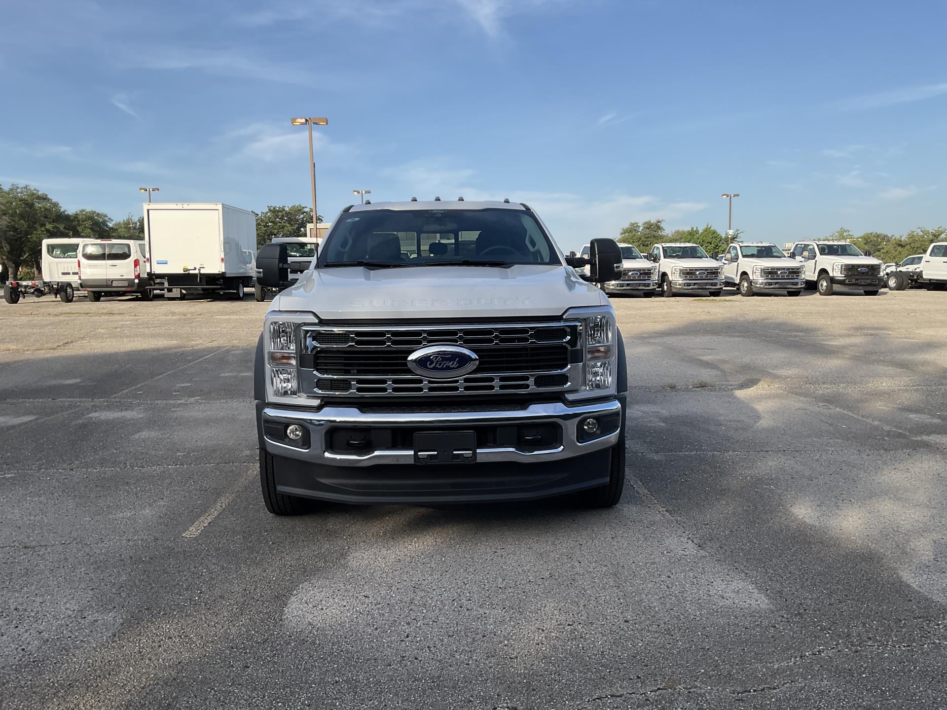 2025 Ford F-550 Crew Cab DRW 4x4 Cab Chassis for sale #1886236 - photo 9