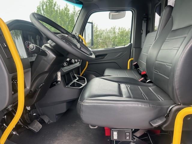 2025 Peterbilt 536-10