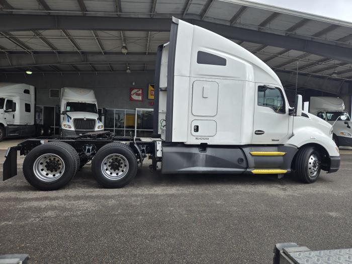 2021 Kenworth T680-13
