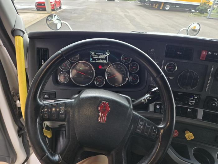 2021 Kenworth T680-26