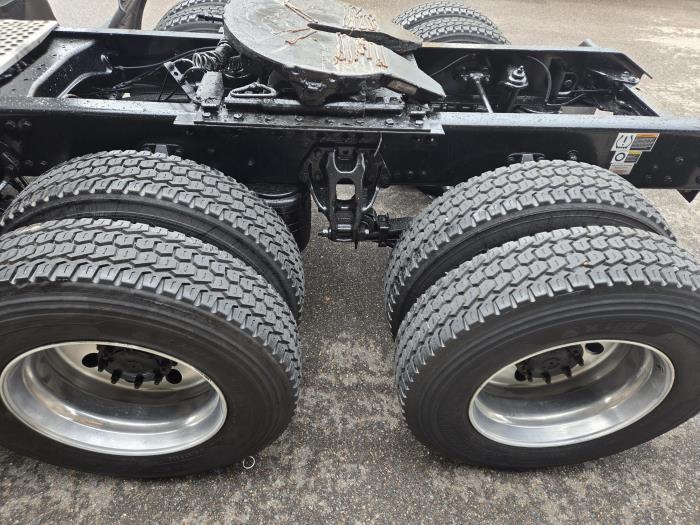 2021 Kenworth T680-31