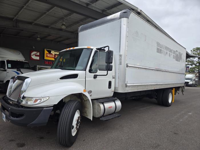 2019 International 4300-8