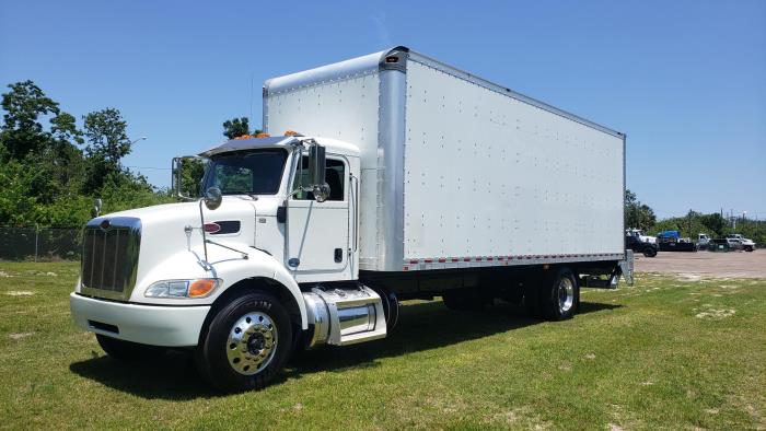 2020 Peterbilt 337-1