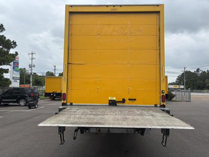 2019 Hino 268-3