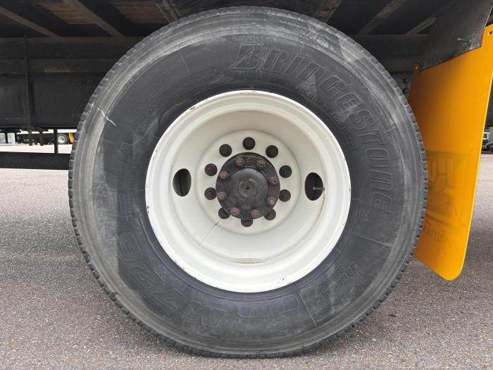 2019 Hino 268-5