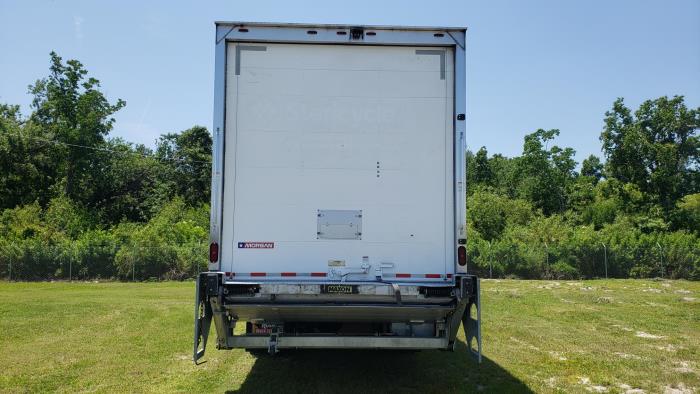 2020 Peterbilt 337-6
