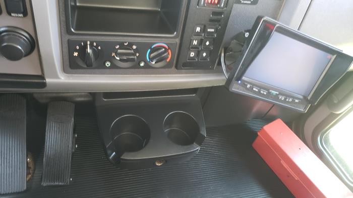 2020 Peterbilt 337-14
