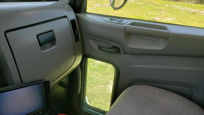 2020 Peterbilt 337-15