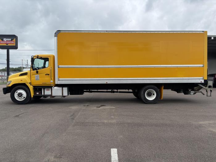 2019 Hino 268-18