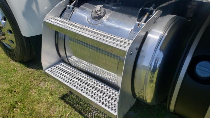 2020 Peterbilt 337-36
