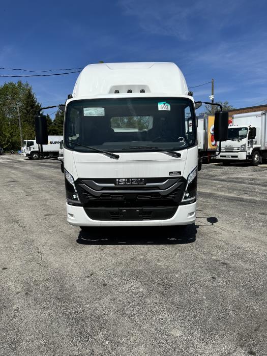 2025 Isuzu NPR-XD-2