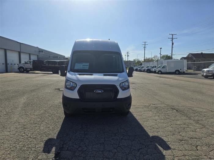 2025 Ford Transit-350-5