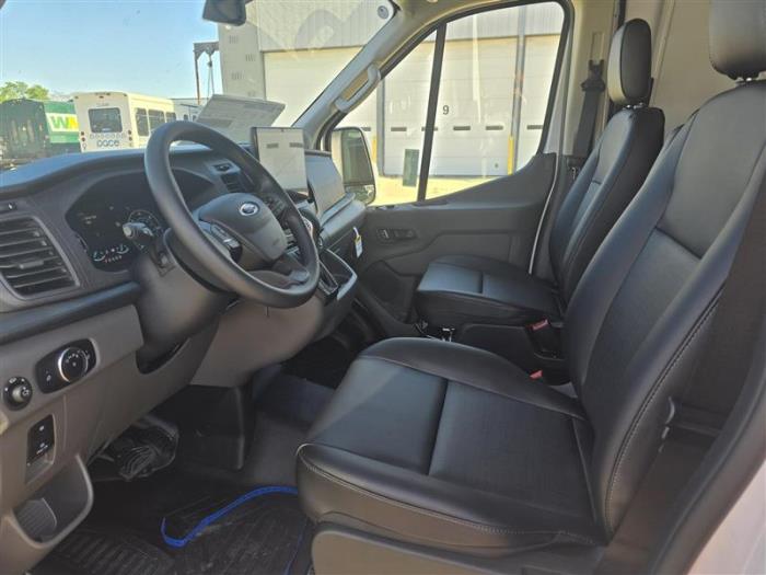 2025 Ford Transit-350-6