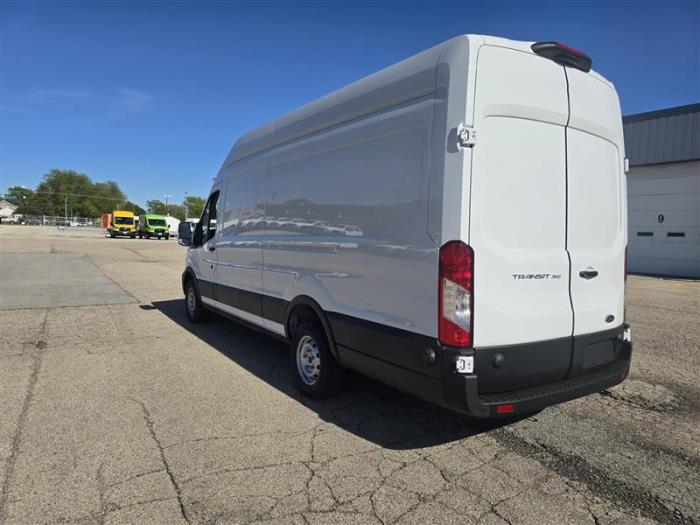 2025 Ford Transit-350-9